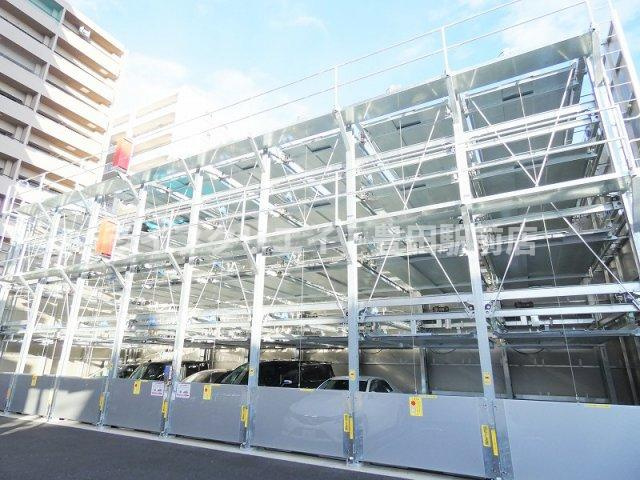 シオン八王子の駐車場