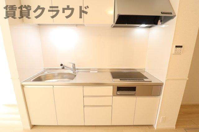プライム五井Ⅱのキッチン|コンパクトなキッチンで掃除もラクラク