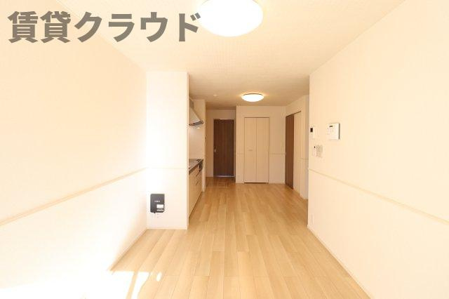 プライム五井Ⅱの居間・リビング|こちらの居間で趣味の時間をお楽しみください