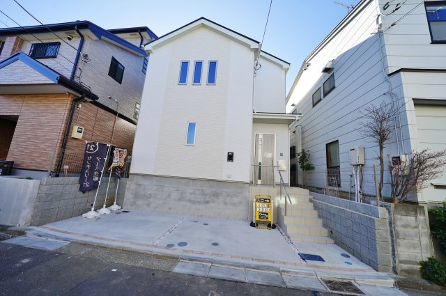 【横浜市保土ケ谷区仏向西19-2新築戸建て】★仲介手数料無料★（坂本小学校・保土ヶ谷中学校）の外観