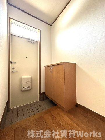 メゾネット井川の玄関|ゆったりとした玄関です