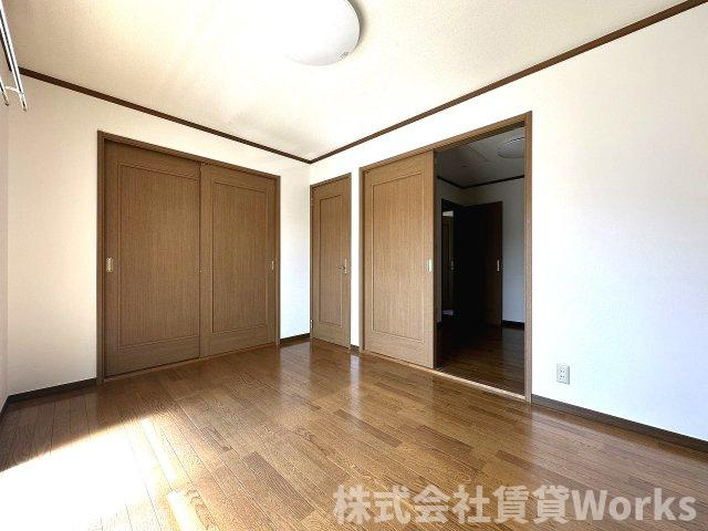 メゾネット井川の居間・リビング|おしゃれな居間です