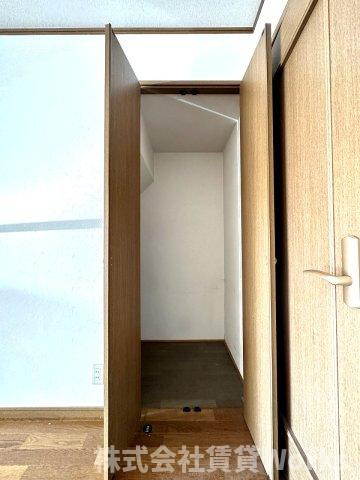 メゾネット井川の収納|こまごまとしたものを収納できそうですね