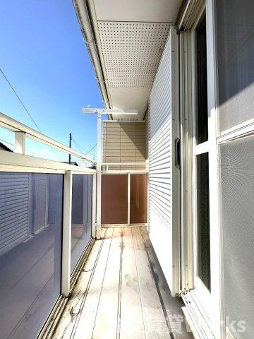 メゾネット井川のバルコニー|落ち着いた時間を過ごせるバルコニーです