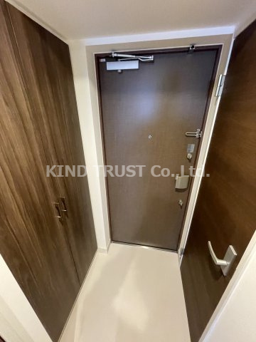 プライムアーバン南森町の玄関|明るい玄関です