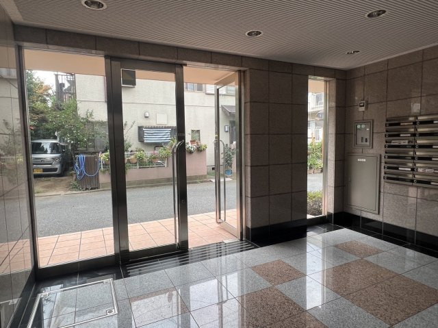 グレースコート法典のエントランス