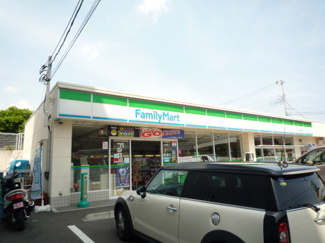 ファミリーマート和泉町店まで250ｍ