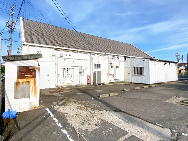 ピボット森岡取手の駐車場