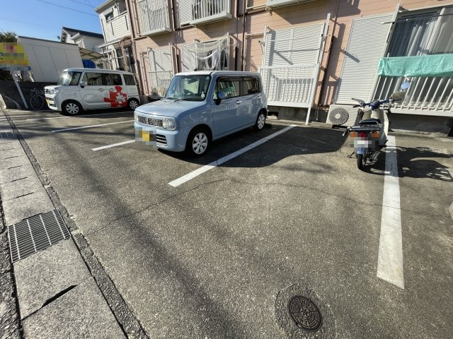 森ヶ丘ハイツの駐車場