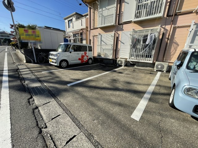 森ヶ丘ハイツの駐車場