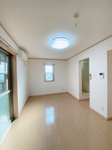 カーサ浜田の洋室