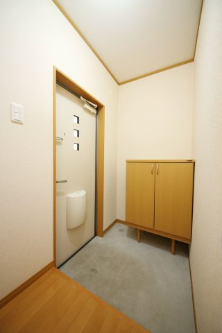 イーハトーブB棟の玄関