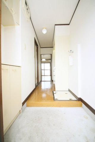 サンウォーム駅西の玄関