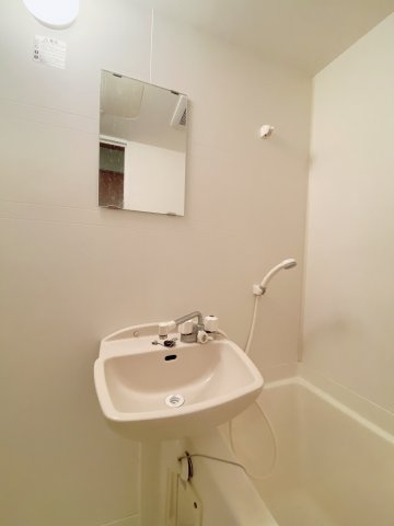 Gracious S-placeの浴室|別部屋同一間取りのお写真となります。