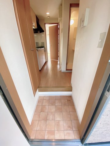 Gracious S-placeの玄関|別部屋同一間取りのお写真となります。