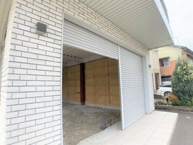 ファンファン長草店舗のエントランス