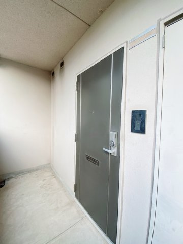 エクセレンスフジエの玄関