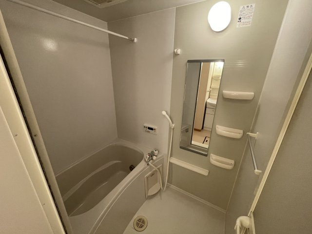 ニューフラワーY・Kの浴室