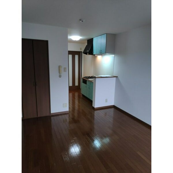 エトワール参番館の居間・リビング