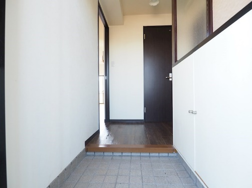 シューズボックス付きの広い玄関です！！