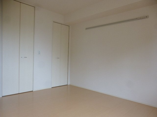 クラウンの寝室
