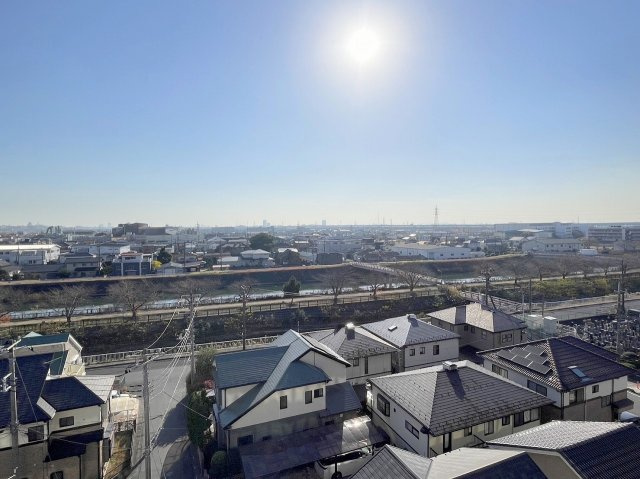 ファインプラス三郷中央　の展望|バルコニーからの眺望になります。