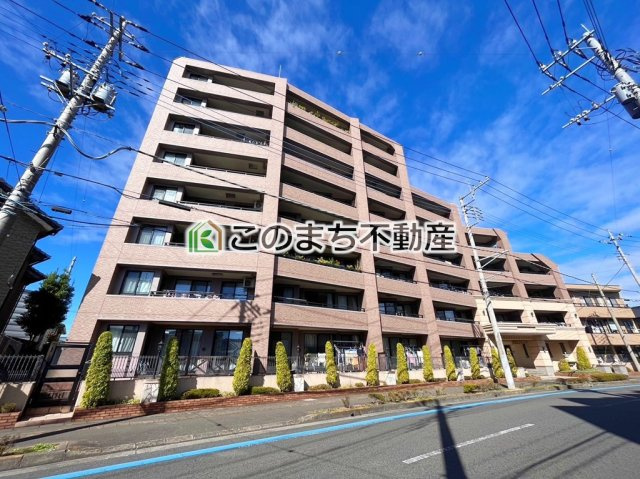 ナイスアーバン今泉ウイングスクエアの外観|"本日ご内覧できます(*^^*)
お電話でのお問合せが非常にスムーズです！
現地直接集合のお待ち合わせも大丈夫です！
お気軽にお問合せ下さい(^^)/"
