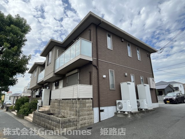 メゾンクレールの外観