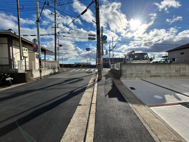 京阪黄檗駅まで徒歩９分＆２沿線利用可能◆限定２区画新築戸建◆クレイドルガーデン宇治市五ケ庄寺界道第１の前面道路含む現地写真|前道