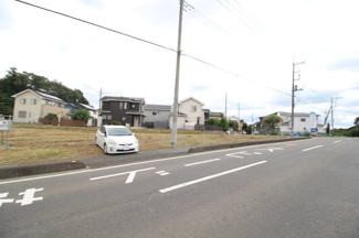 【前面道路含む現地写真】