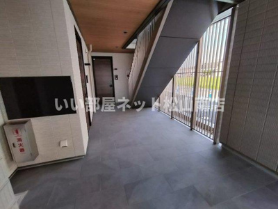 【エントランス】 | シャーメゾン小坂