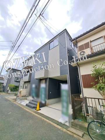 越谷市下間久里新築戸建ての外観