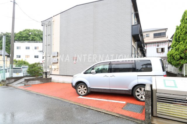 レオパレスパピヨンAの駐車場