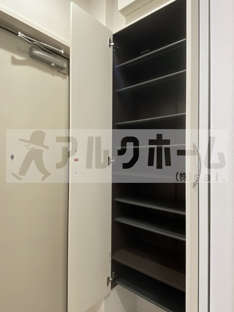 ディアコート萱振の玄関