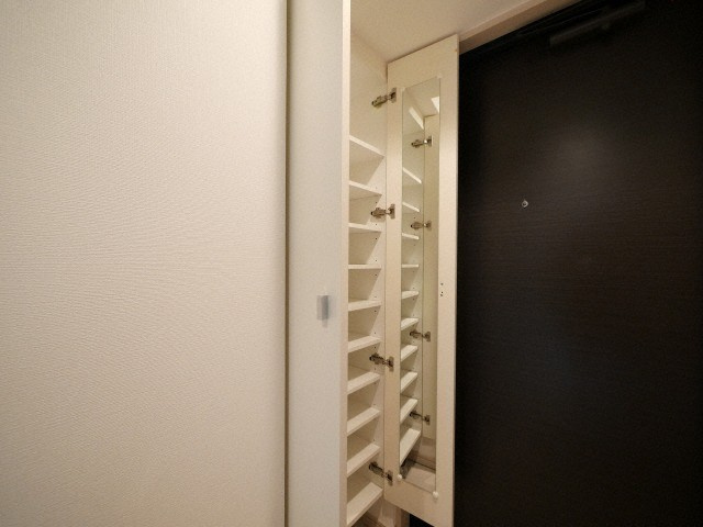 アーデン堺筋本町の収納