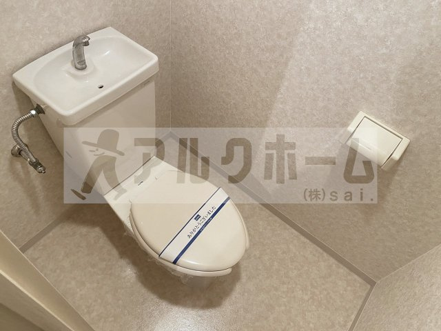 シャルマン・シェソワのトイレ