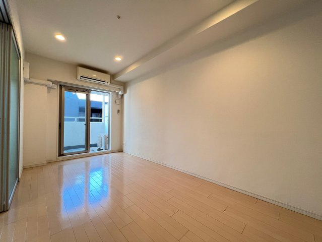 BRAVI南堀江の洋室