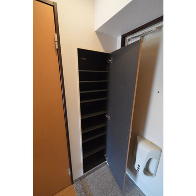 【玄関】 | ベクヴェーム・ラウム