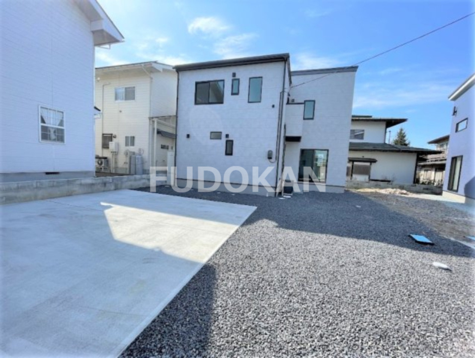 山形市桜田西建売住宅【B棟】の駐車場|駐車場は土間コンクリート施工済みです！