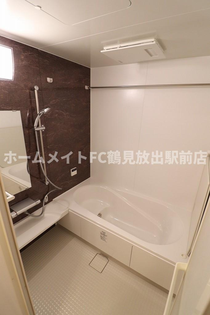 エストドミール東中浜の浴室