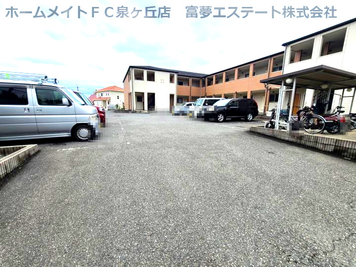 サンライズの駐車場