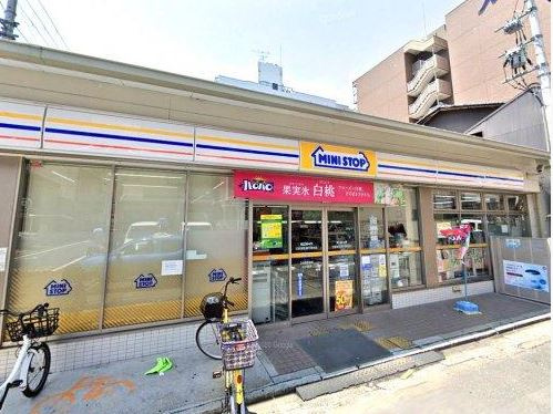 ミニストップ 京都室町通万寿寺店（159m）