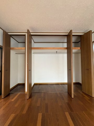 川西貸家の収納