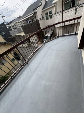 川西貸家のバルコニー