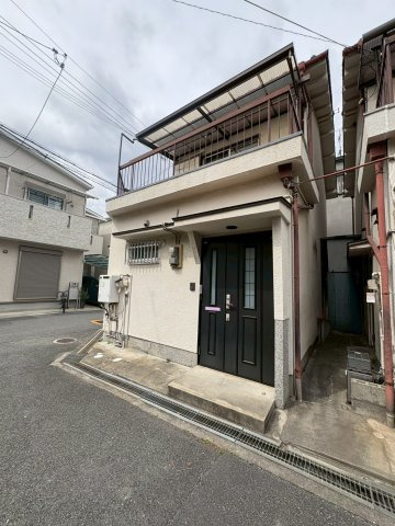 川西貸家の外観