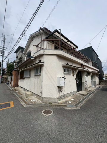 川西貸家の外観