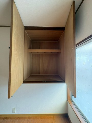 川西貸家の内装