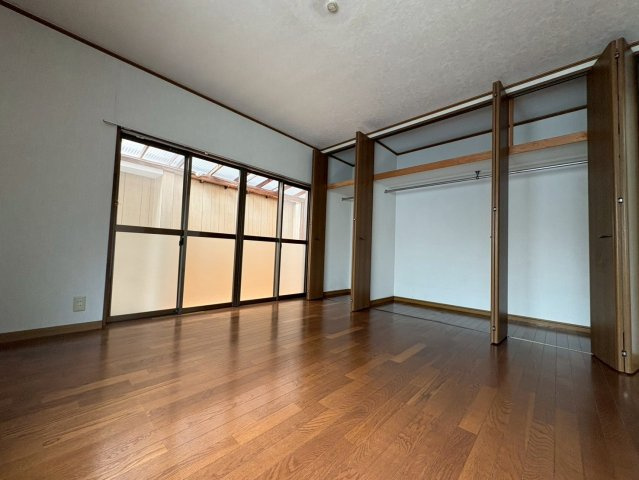 川西貸家の居間・リビング