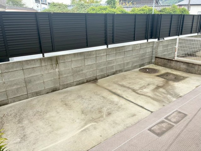 ロワイヤルユウ大牟田・荒尾の駐車場