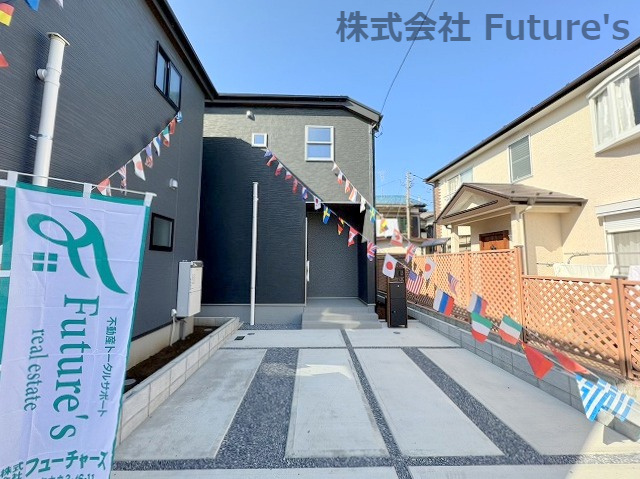 三郷市栄1丁目　新築戸建　全2棟　2号棟の外観|つくばエクスプレス「三郷中央駅」徒歩１１分！新築戸建全２棟・完成済み！